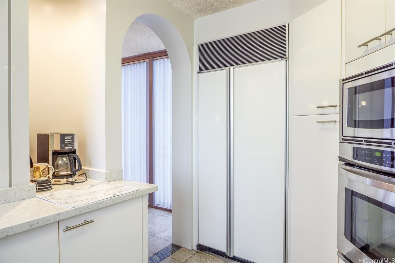 425 South Street Honolulu - Rental - photo 4 of 25