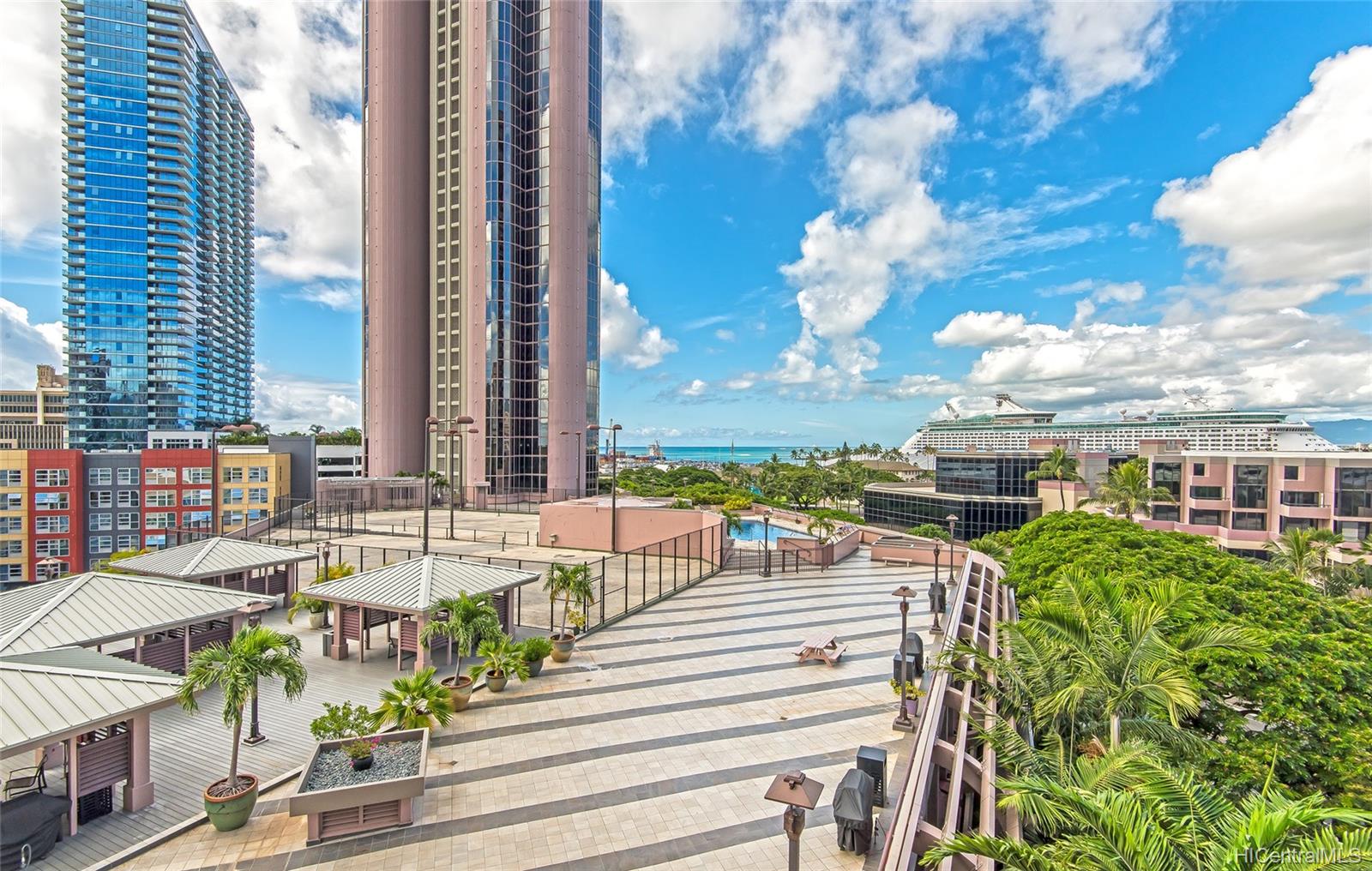 One Waterfront Tower condo # 701, Honolulu, Hawaii - photo 8 of 25