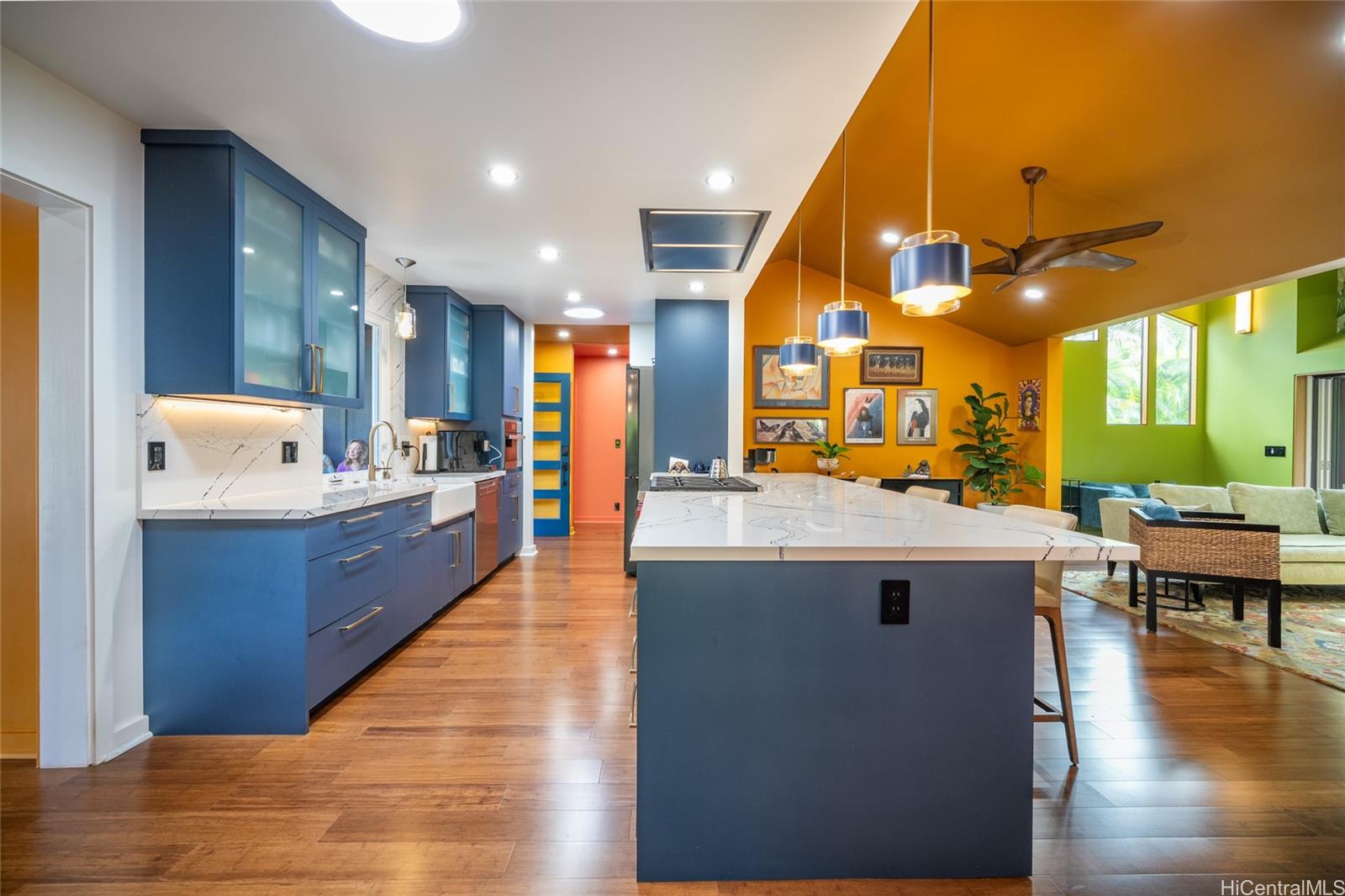 427  Akoakoa Pl Enchanted Lake, Kailua home - photo 2 of 25