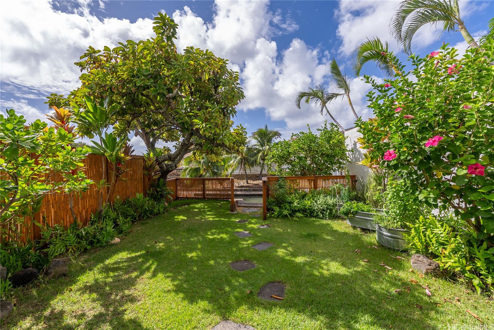 427 Kawaihae Street townhouse # 104, Honolulu, Hawaii - photo 13 of 25