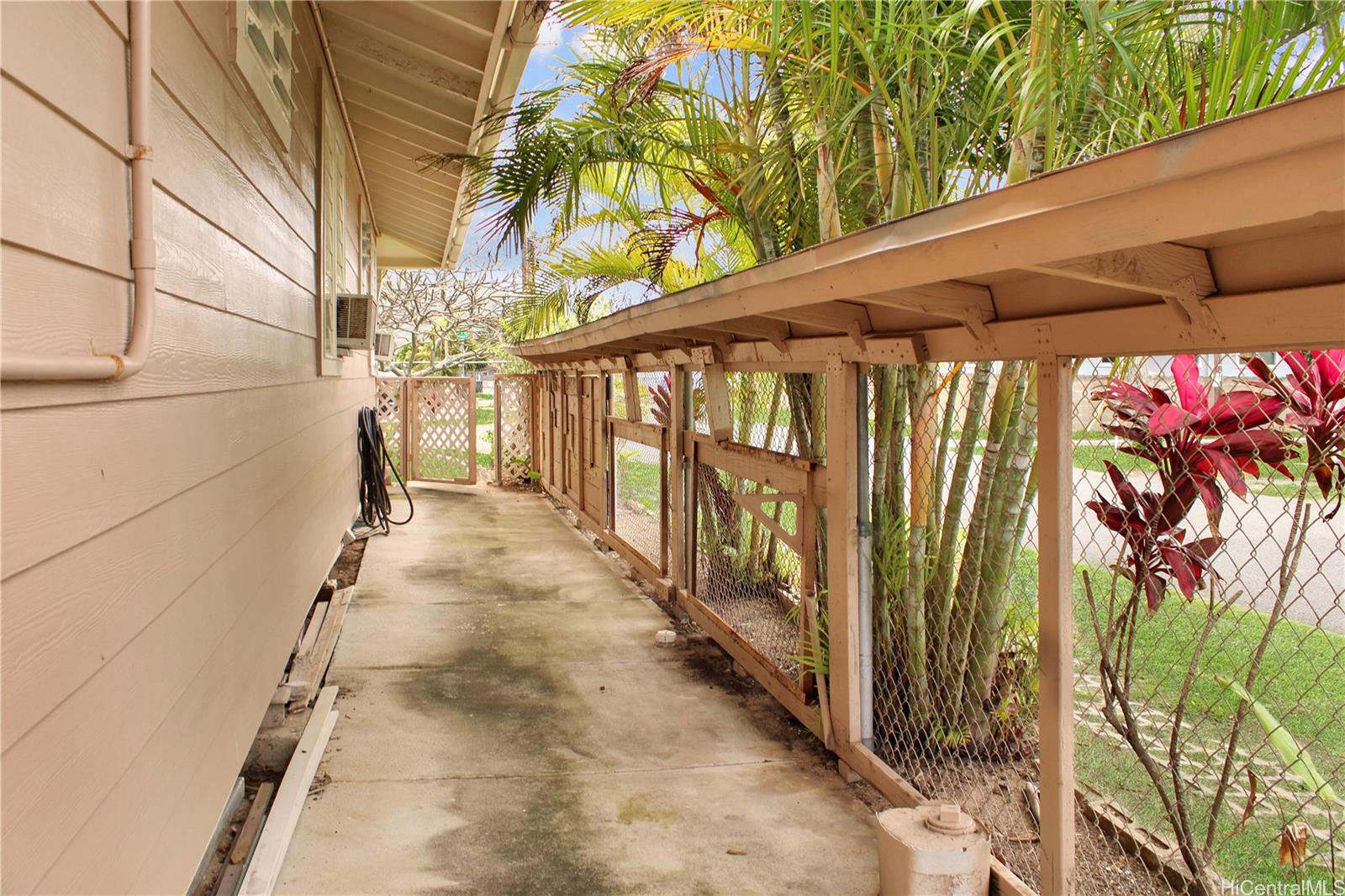 427  Keaniani Street Coconut Grove, Kailua home - photo 20 of 22
