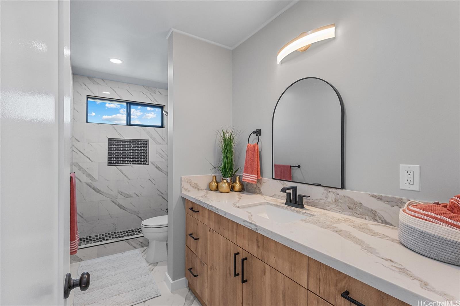 427  Kekupua Street Koko Head Terrace, Hawaii Kai home - photo 17 of 25