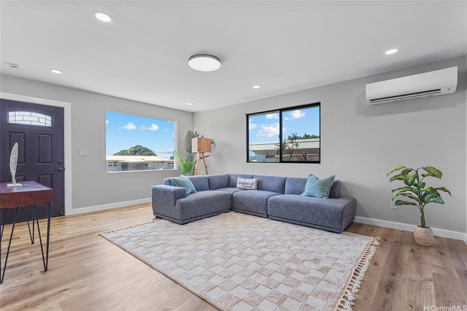 427  Kekupua Street Koko Head Terrace, Hawaii Kai home - photo 4 of 25