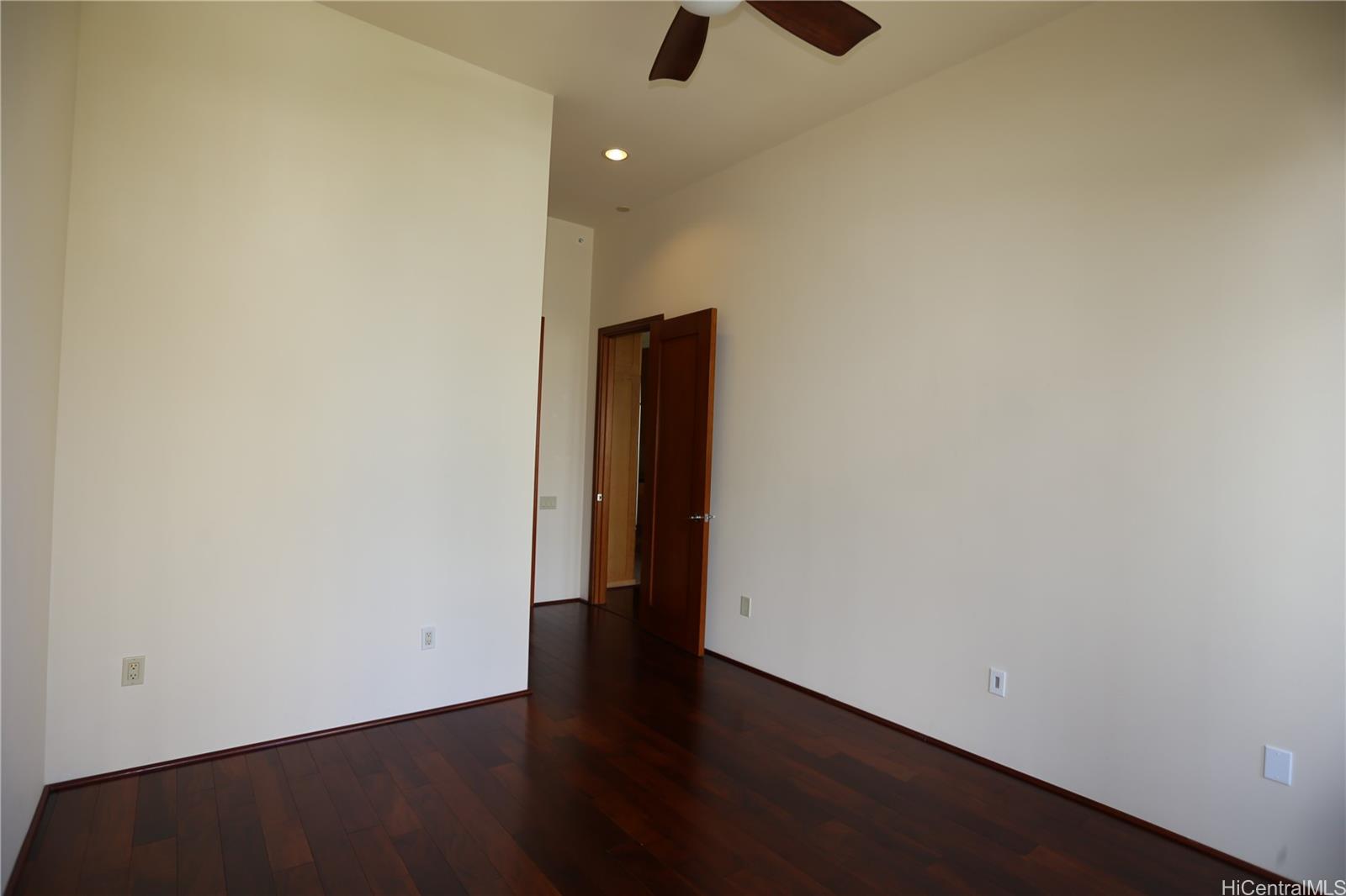 427 Launiu St Honolulu - Rental - photo 6 of 20