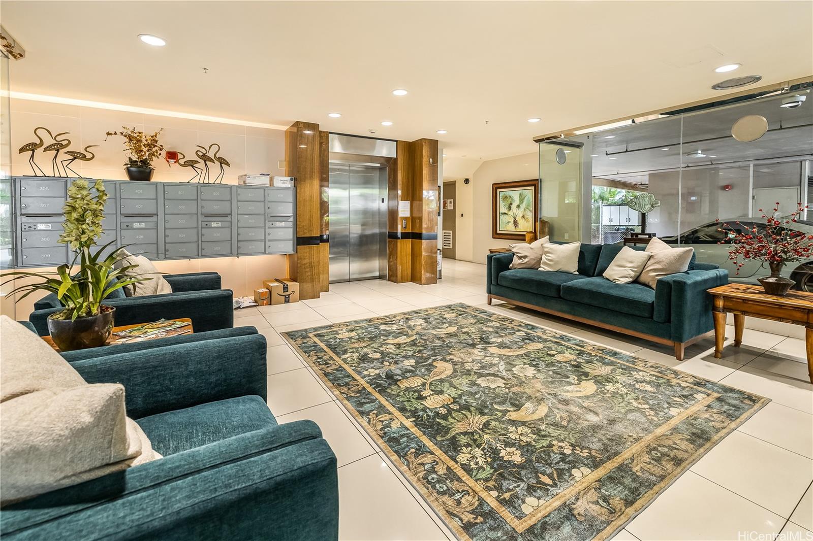 Loft at Waikiki condo # 504, Honolulu, Hawaii - photo 23 of 25