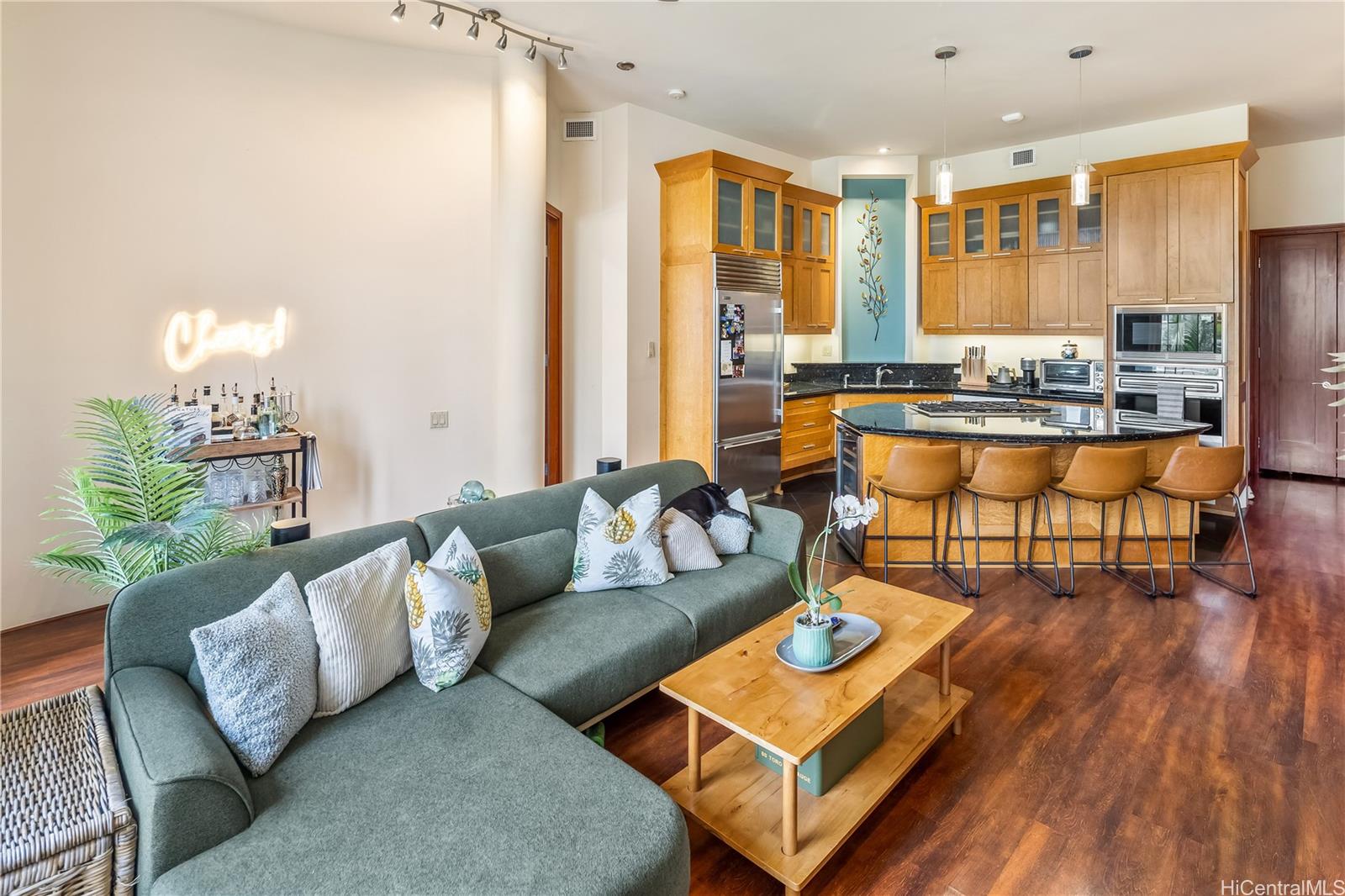 Loft at Waikiki condo # 504, Honolulu, Hawaii - photo 6 of 25