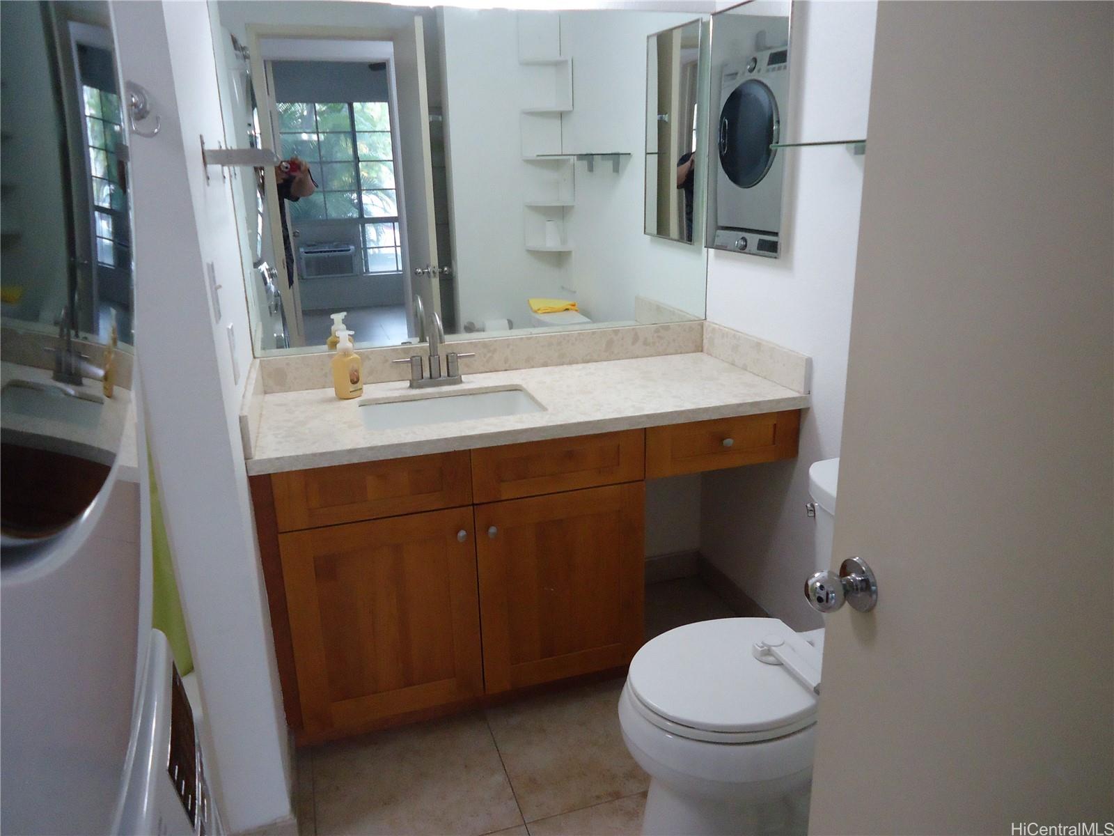 429 Mananai Pl Honolulu - Rental - photo 17 of 21