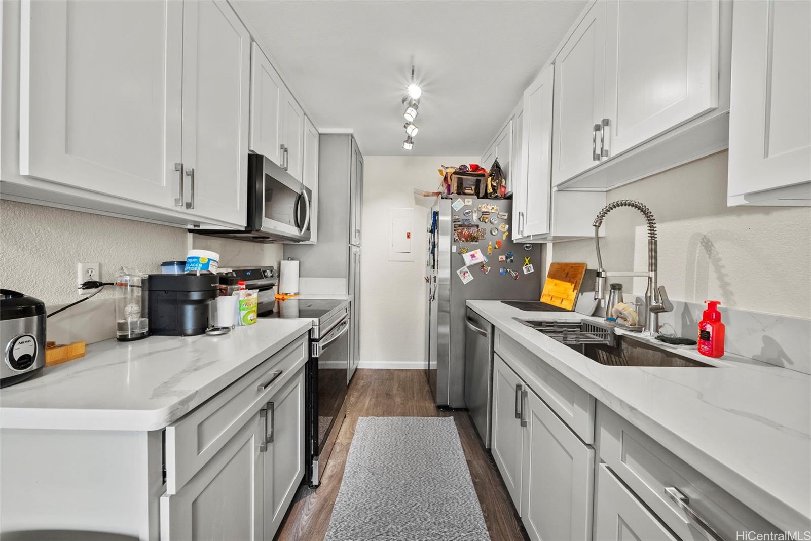 Crosspointe condo # 39U, Honolulu, Hawaii - photo 7 of 23