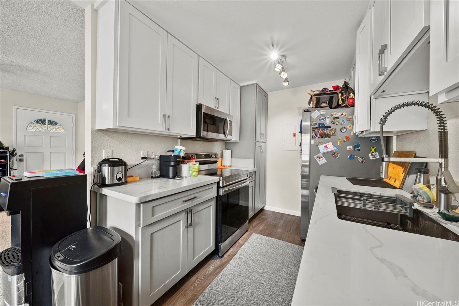 Crosspointe condo # 39U, Honolulu, Hawaii - photo 9 of 23