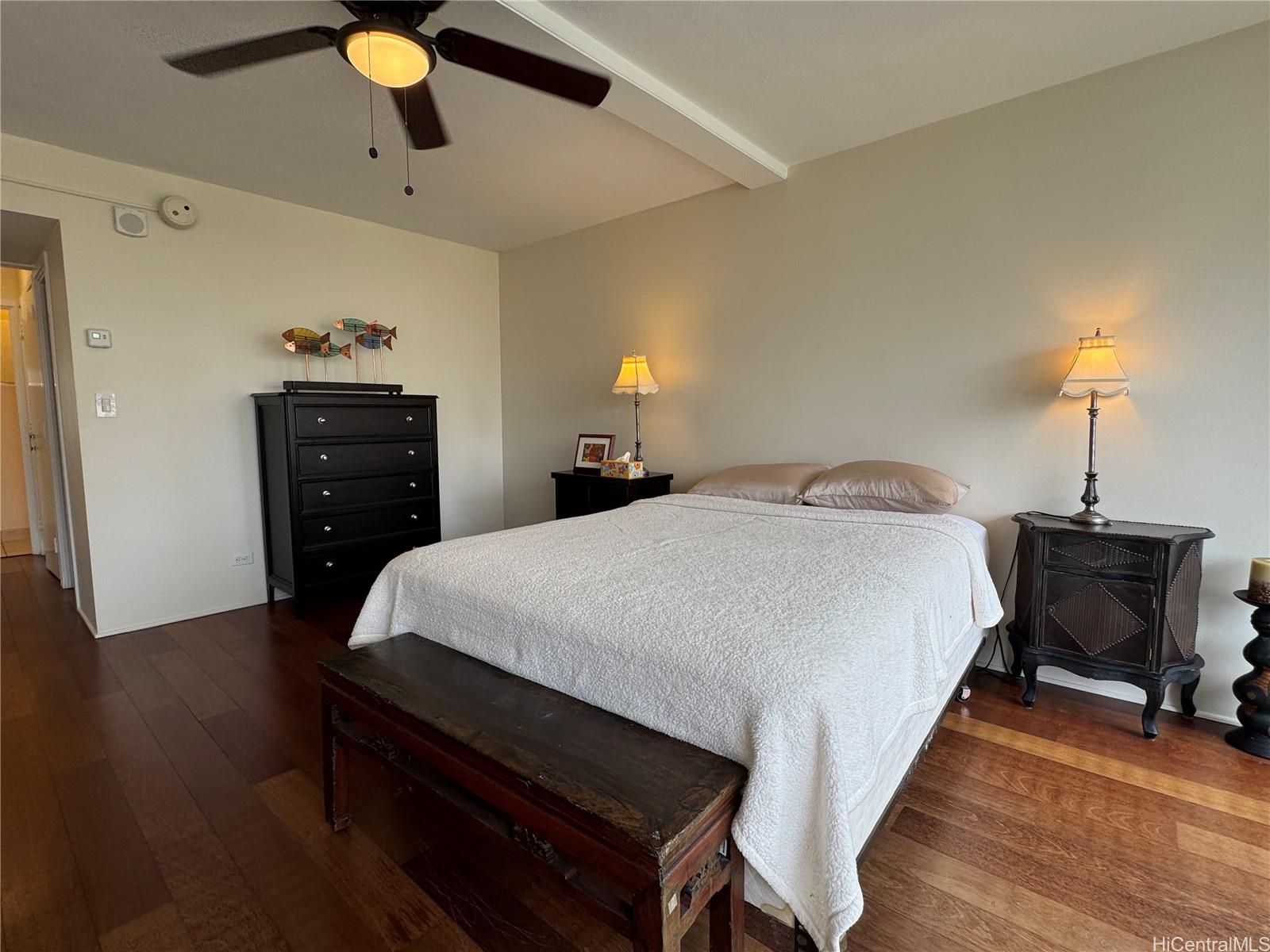 430 Kaiolu St Honolulu - Rental - photo 11 of 21