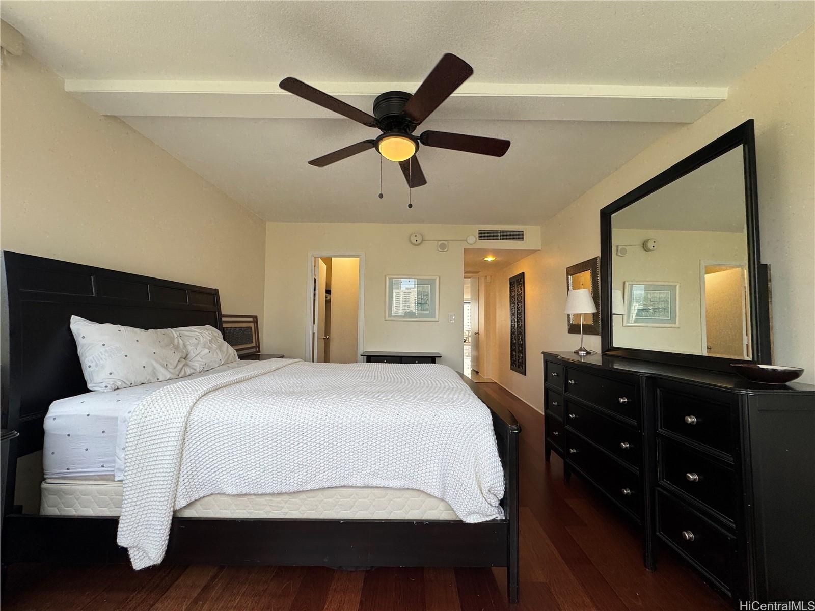 430 Kaiolu Street Honolulu - Rental - photo 14 of 20