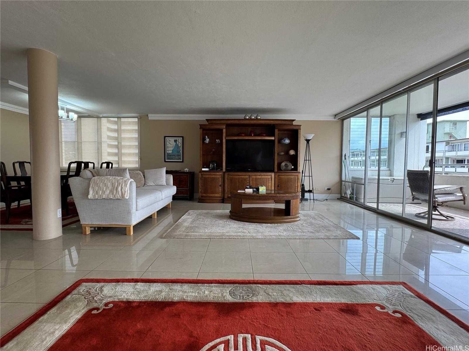 430 Kaiolu St Honolulu - Rental - photo 3 of 21