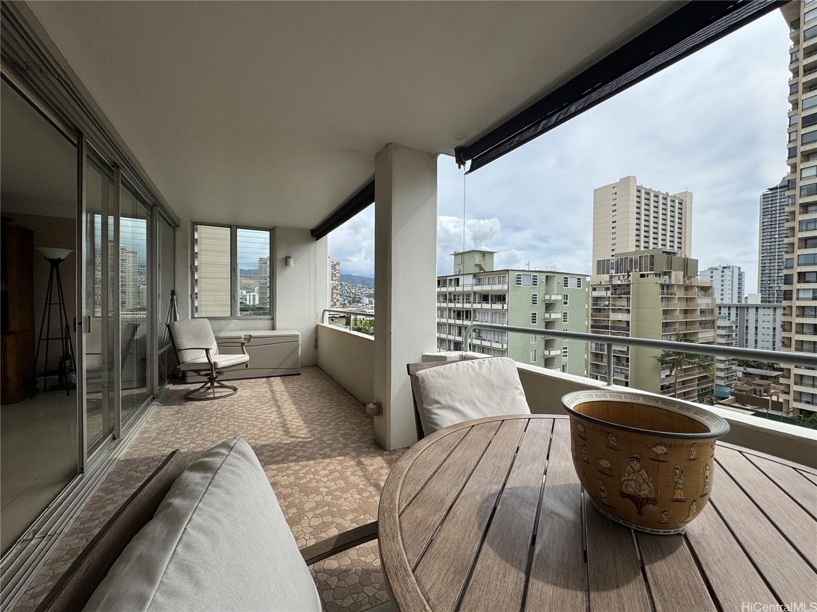 430 Kaiolu Street Honolulu - Rental - photo 7 of 20