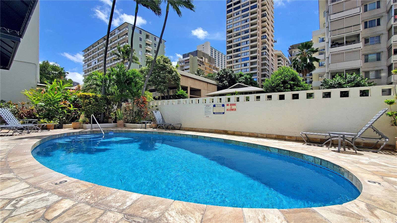 430 Kaiolu Street Honolulu - Rental - photo 18 of 19