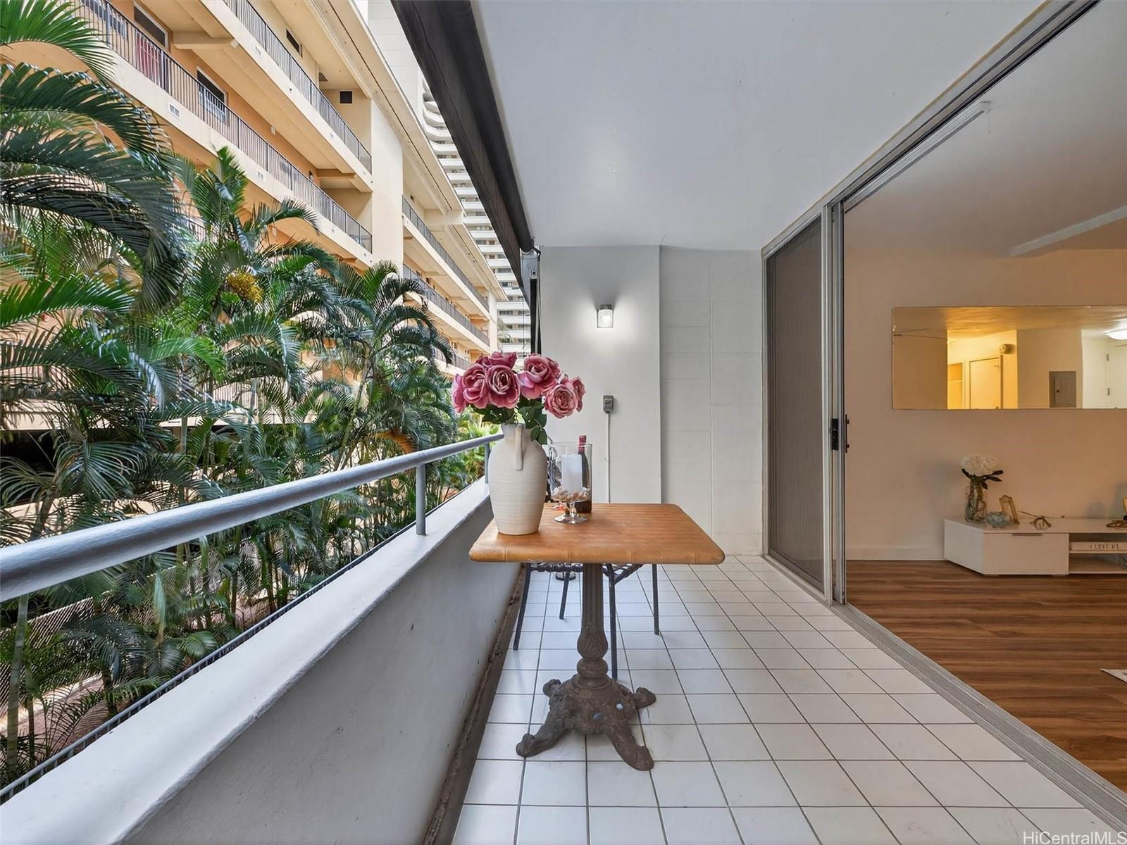 Kaiolu Sunrise condo # 207, Honolulu, Hawaii - photo 8 of 21