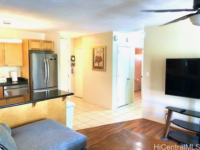 430 Kaiolu St Honolulu - Rental - photo 2 of 21