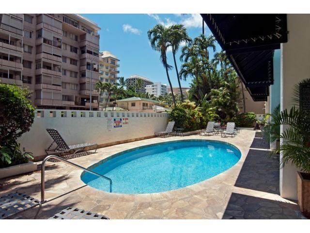 430 Kaiolu St Honolulu - Rental - photo 17 of 21