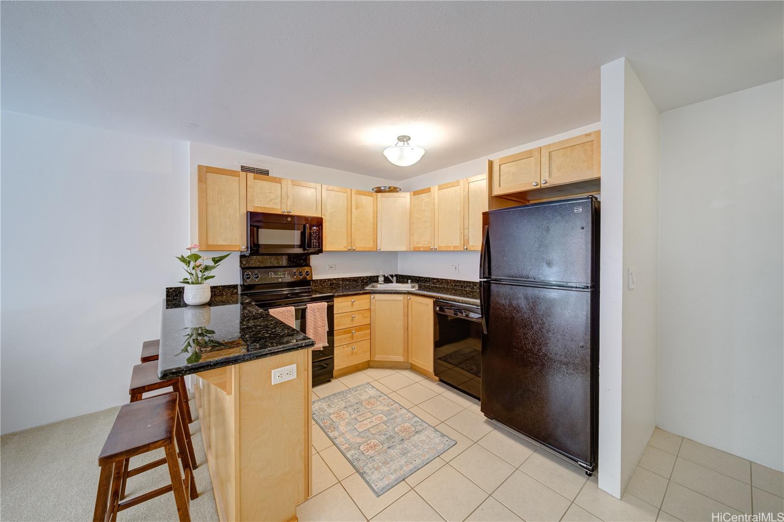 Kaiolu Sunrise condo # 607, Honolulu, Hawaii - photo 2 of 19