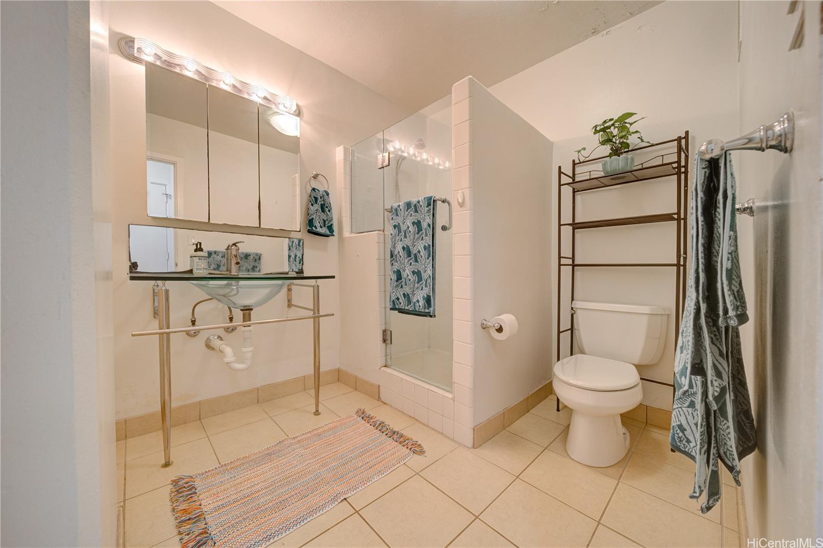 Kaiolu Sunrise condo # 607, Honolulu, Hawaii - photo 14 of 19
