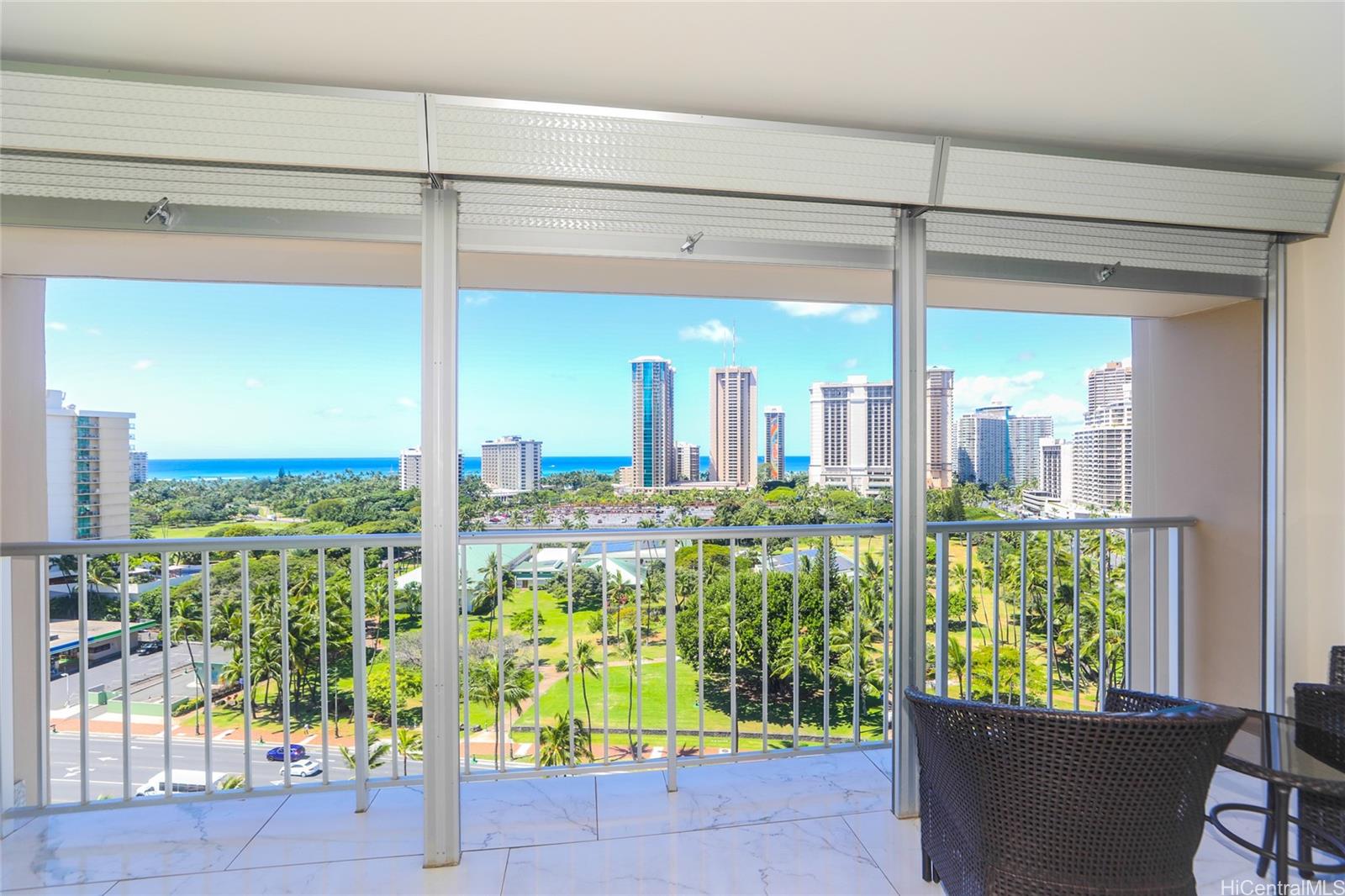 Keoni Ana condo # 1002, Honolulu, Hawaii - photo 2 of 21