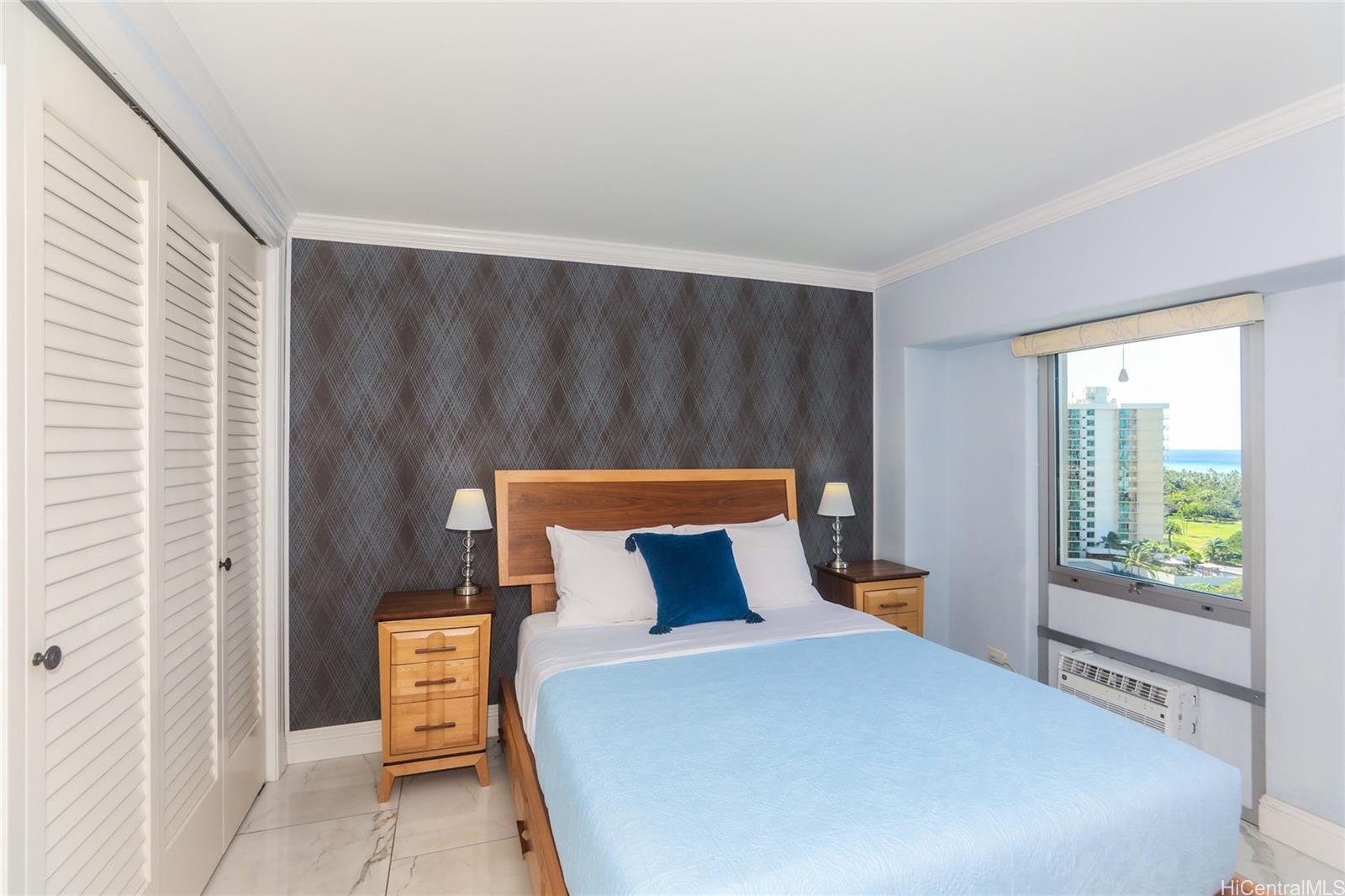 Keoni Ana condo # 1002, Honolulu, Hawaii - photo 14 of 21