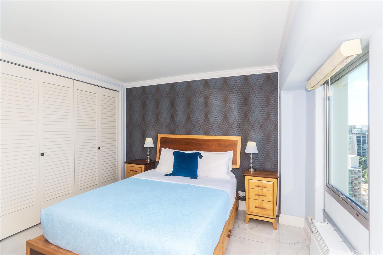 Keoni Ana condo # 1002, Honolulu, Hawaii - photo 15 of 21