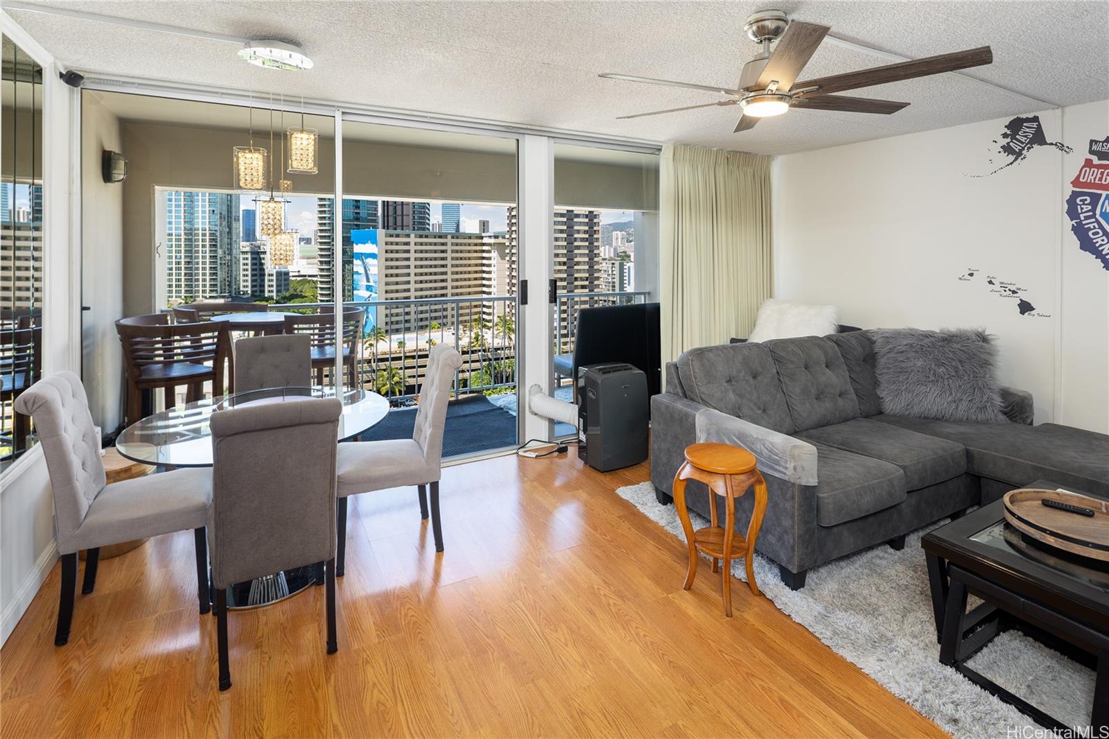 Keoni Ana condo # 1010, Honolulu, Hawaii - photo 5 of 20