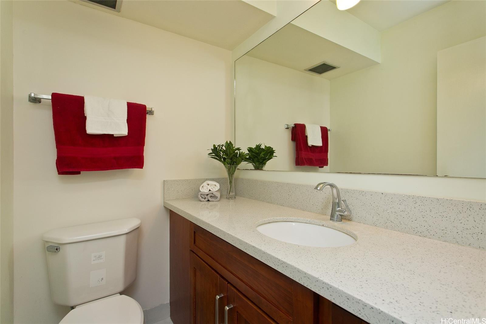 Keoni Ana condo # 104, Honolulu, Hawaii - photo 11 of 25