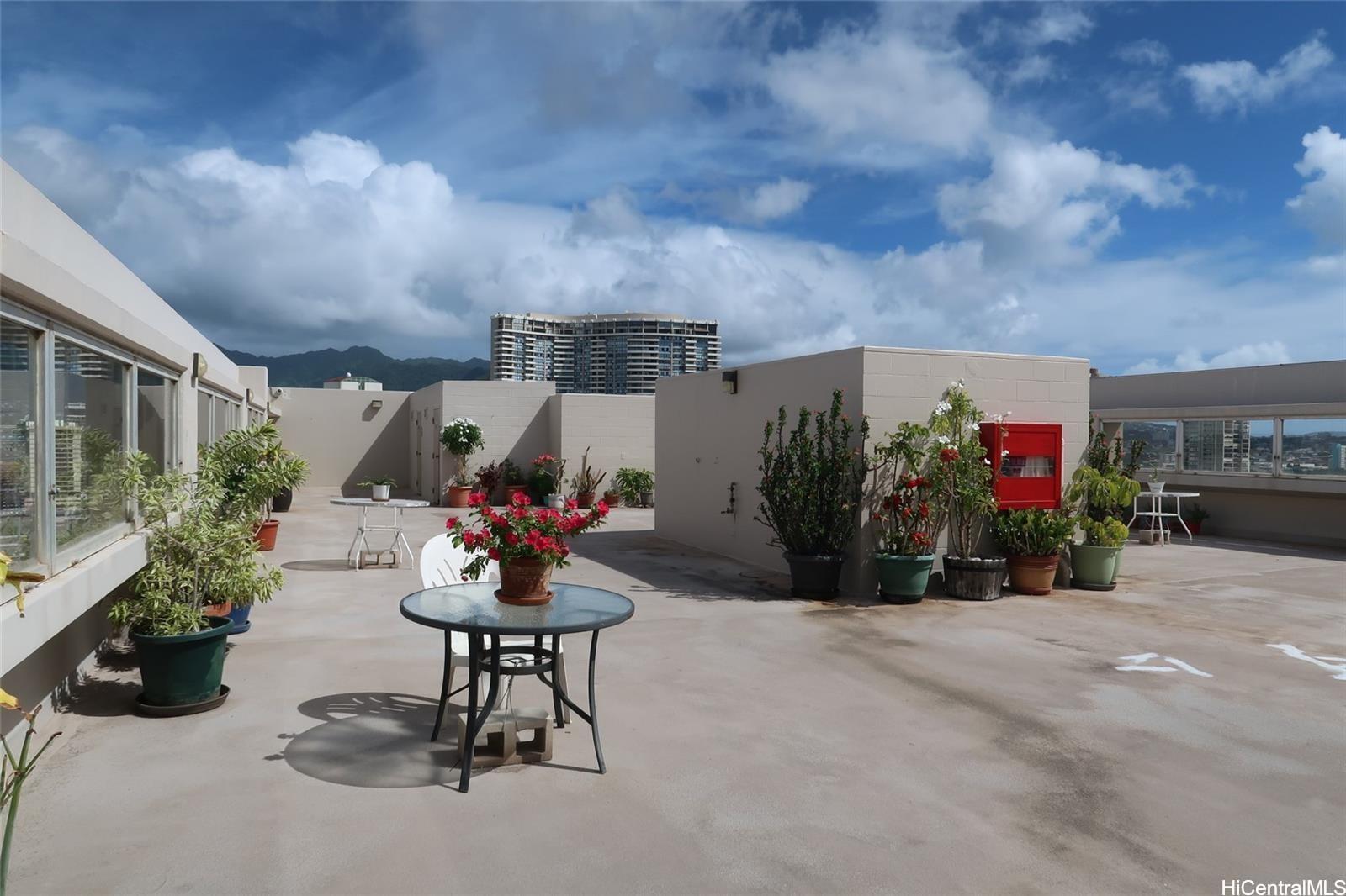 Keoni Ana condo # 104, Honolulu, Hawaii - photo 17 of 25