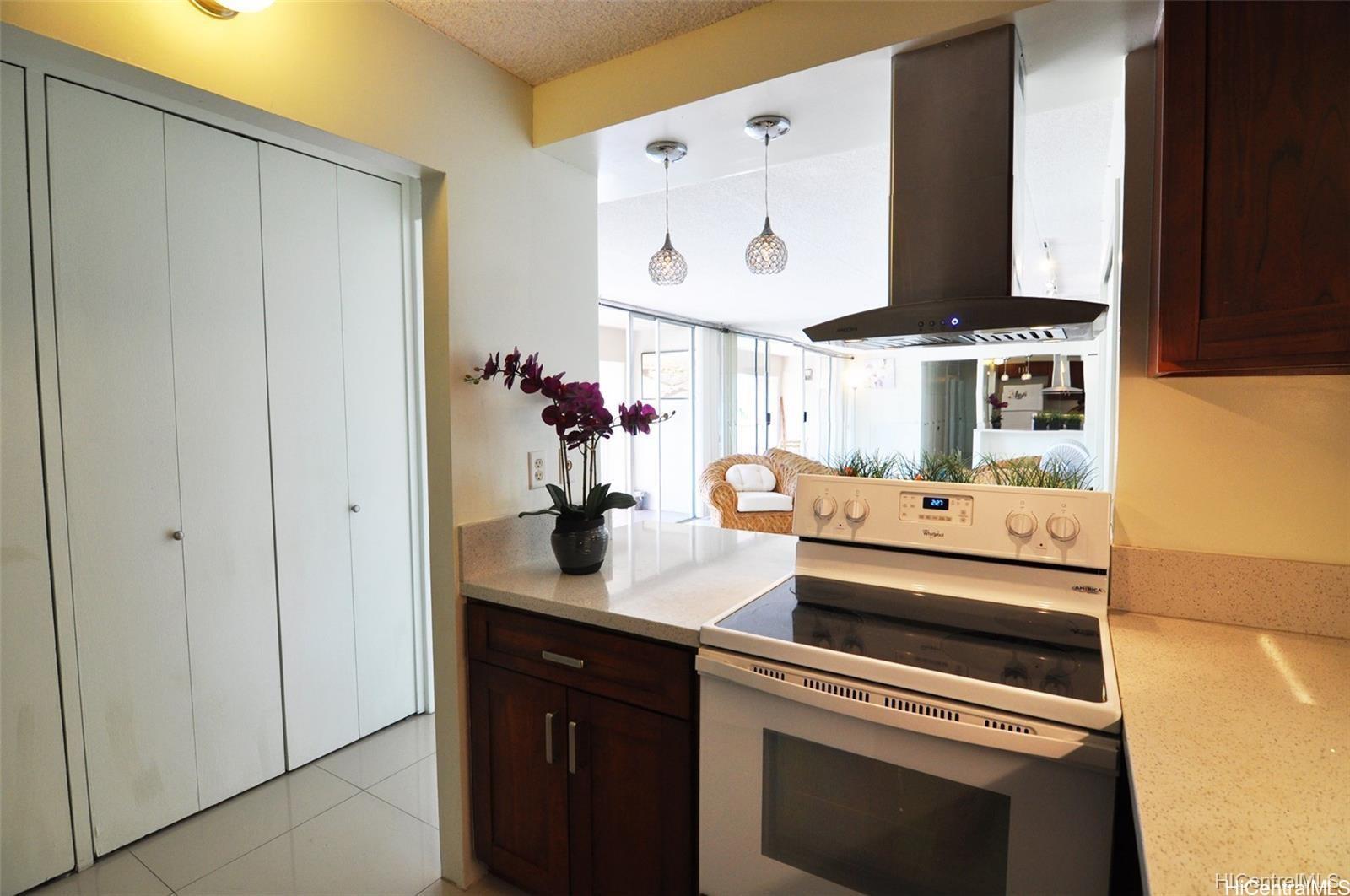 Keoni Ana condo # 104, Honolulu, Hawaii - photo 7 of 25