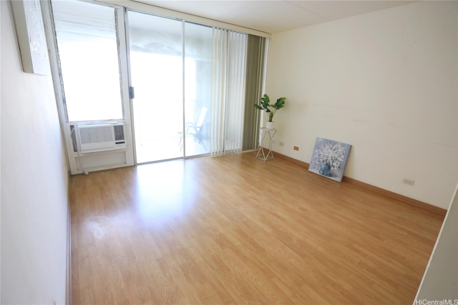 Keoni Ana condo # 1201, Honolulu, Hawaii - photo 4 of 13