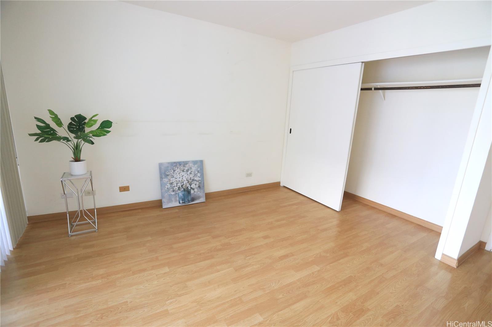 Keoni Ana condo # 1201, Honolulu, Hawaii - photo 5 of 13