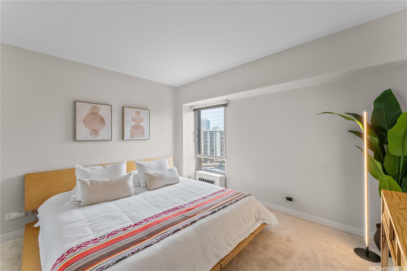 Keoni Ana condo # 1204, Honolulu, Hawaii - photo 15 of 22