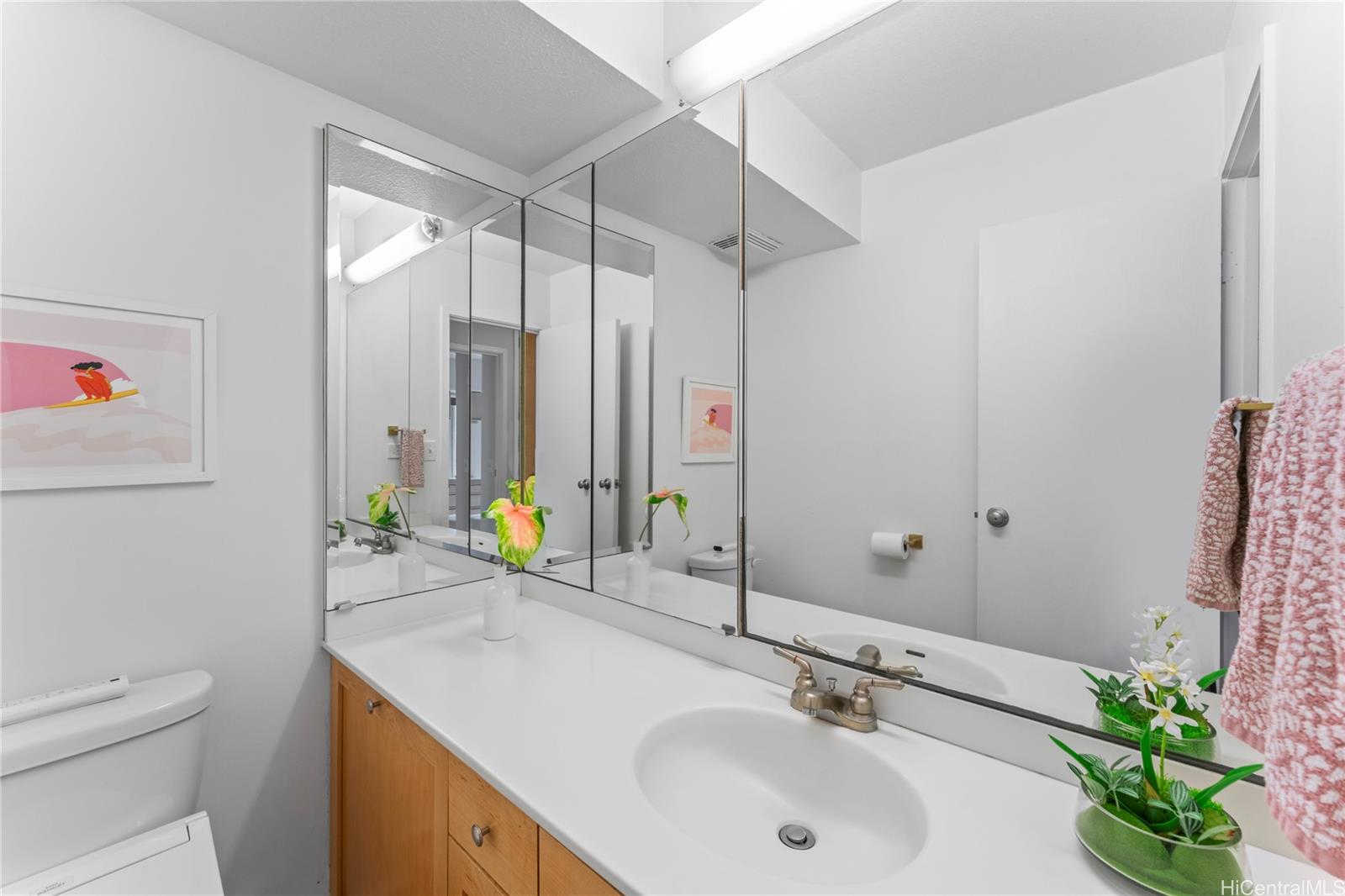 Keoni Ana condo # 1204, Honolulu, Hawaii - photo 20 of 22