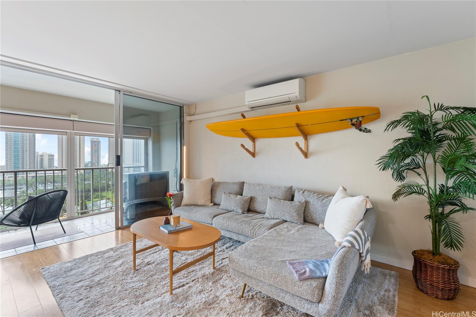 Keoni Ana condo # 1204, Honolulu, Hawaii - photo 5 of 22