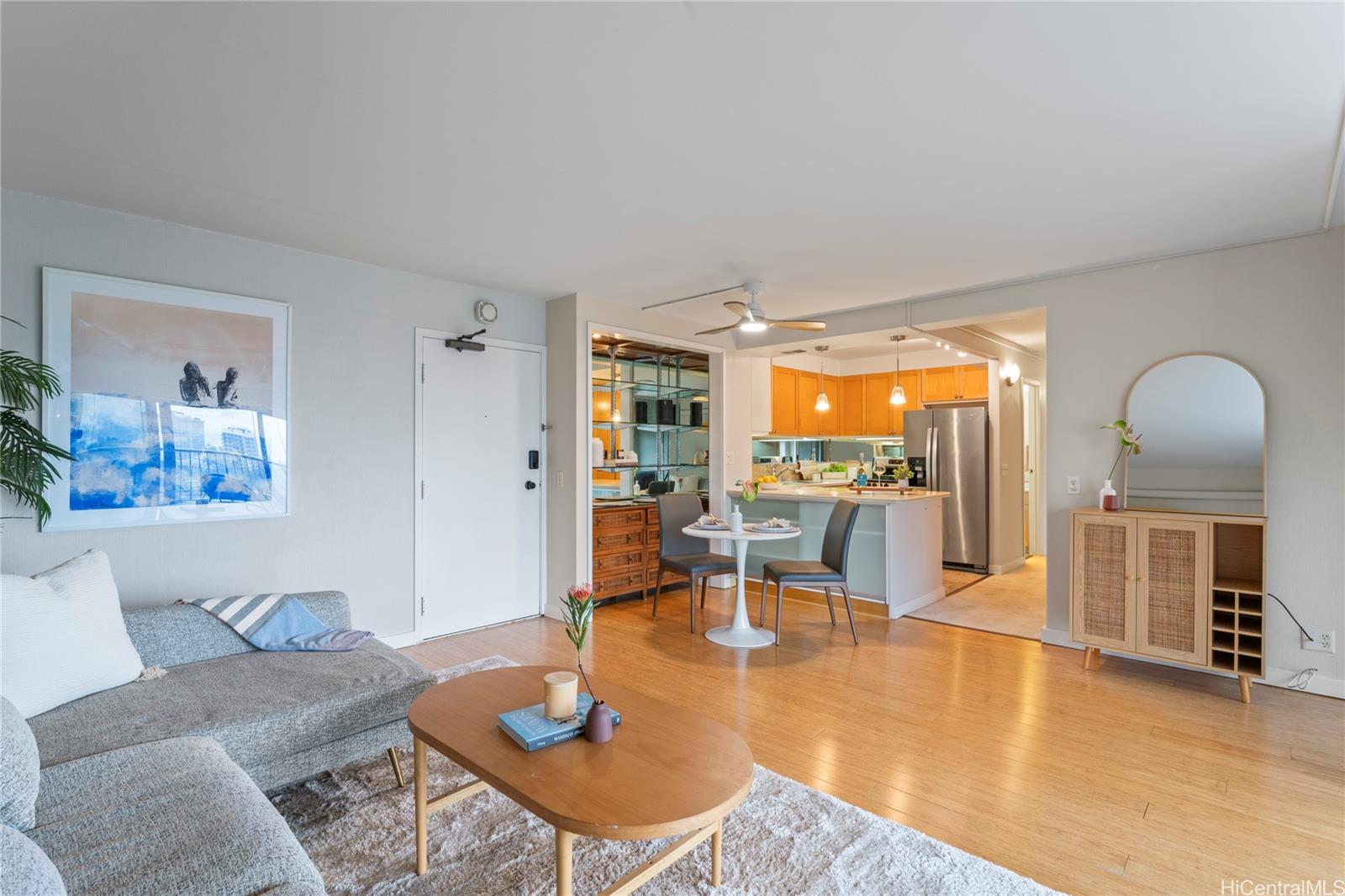 Keoni Ana condo # 1204, Honolulu, Hawaii - photo 10 of 22