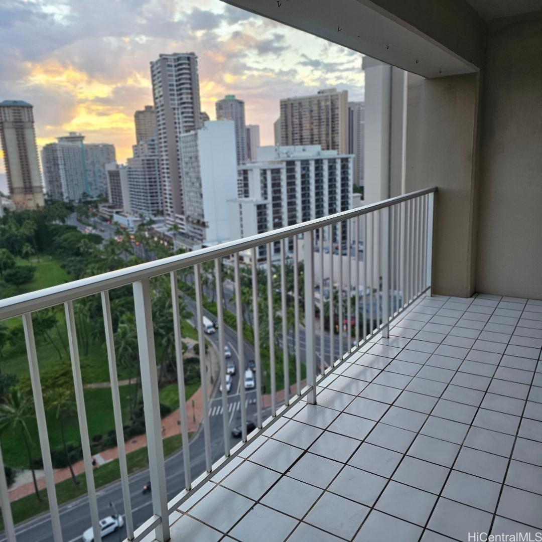 Keoni Ana condo # 1304, Honolulu, Hawaii - photo 16 of 17
