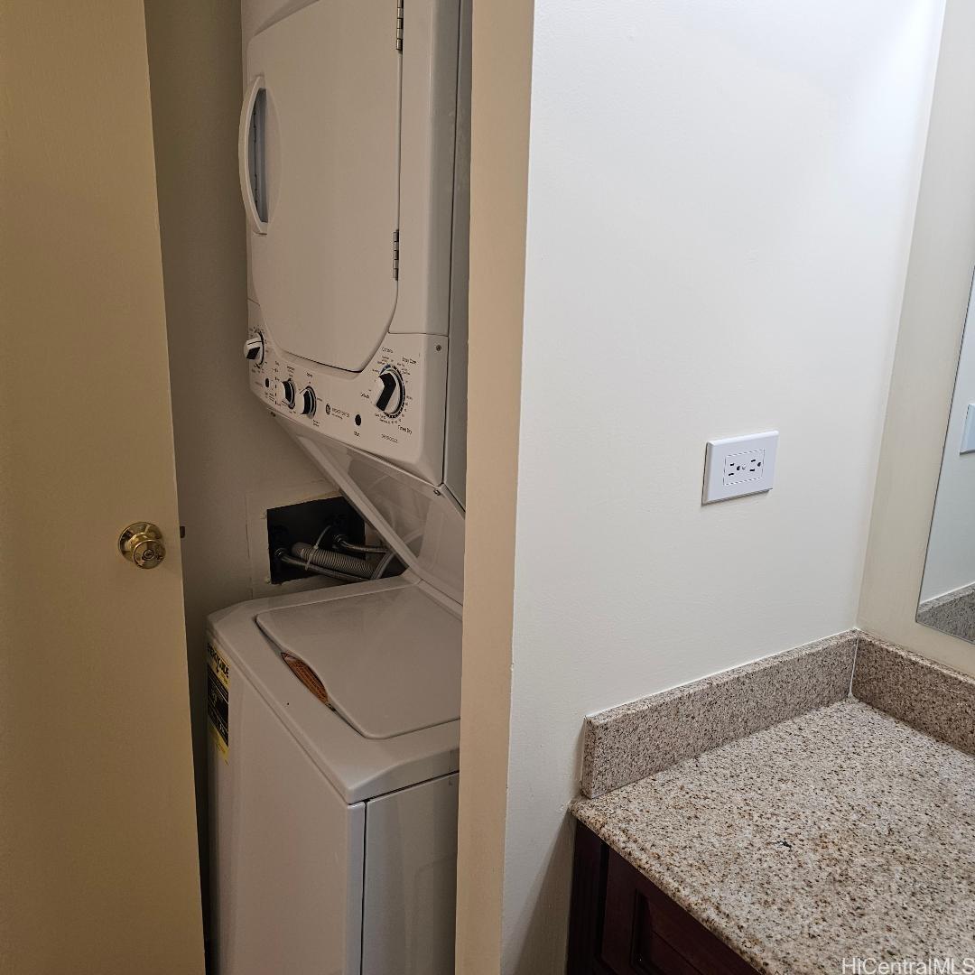 Keoni Ana condo # 1304, Honolulu, Hawaii - photo 6 of 11