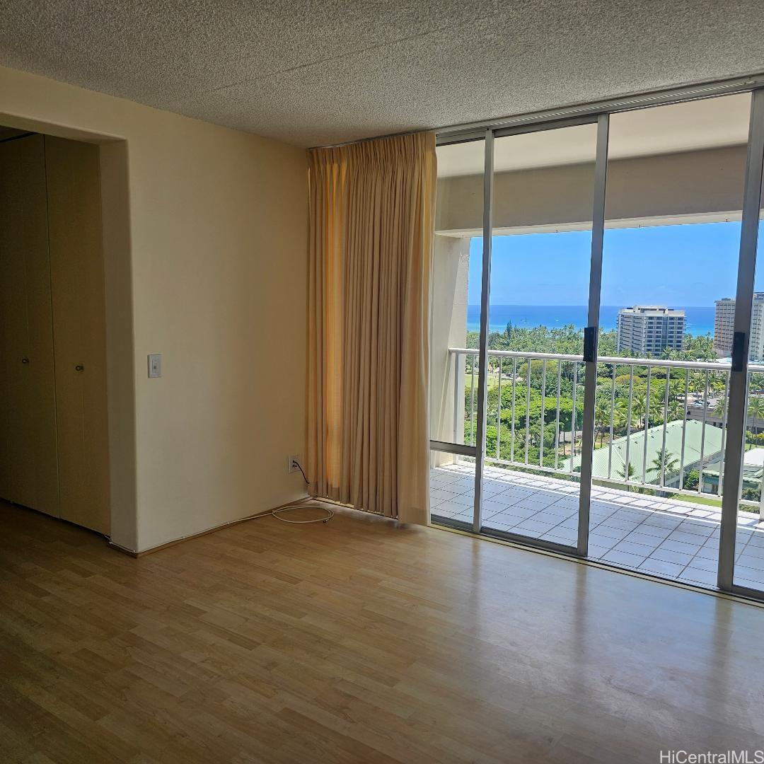 Keoni Ana condo # 1304, Honolulu, Hawaii - photo 7 of 17