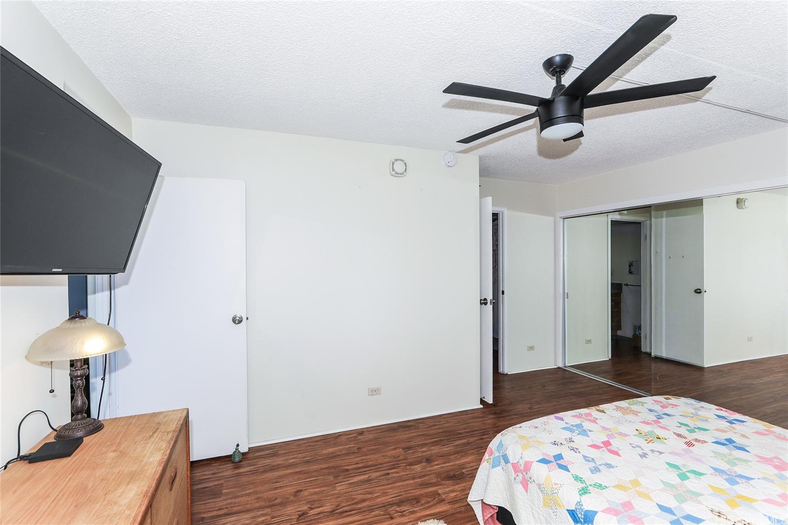 Keoni Ana condo # 1307, Honolulu, Hawaii - photo 17 of 25