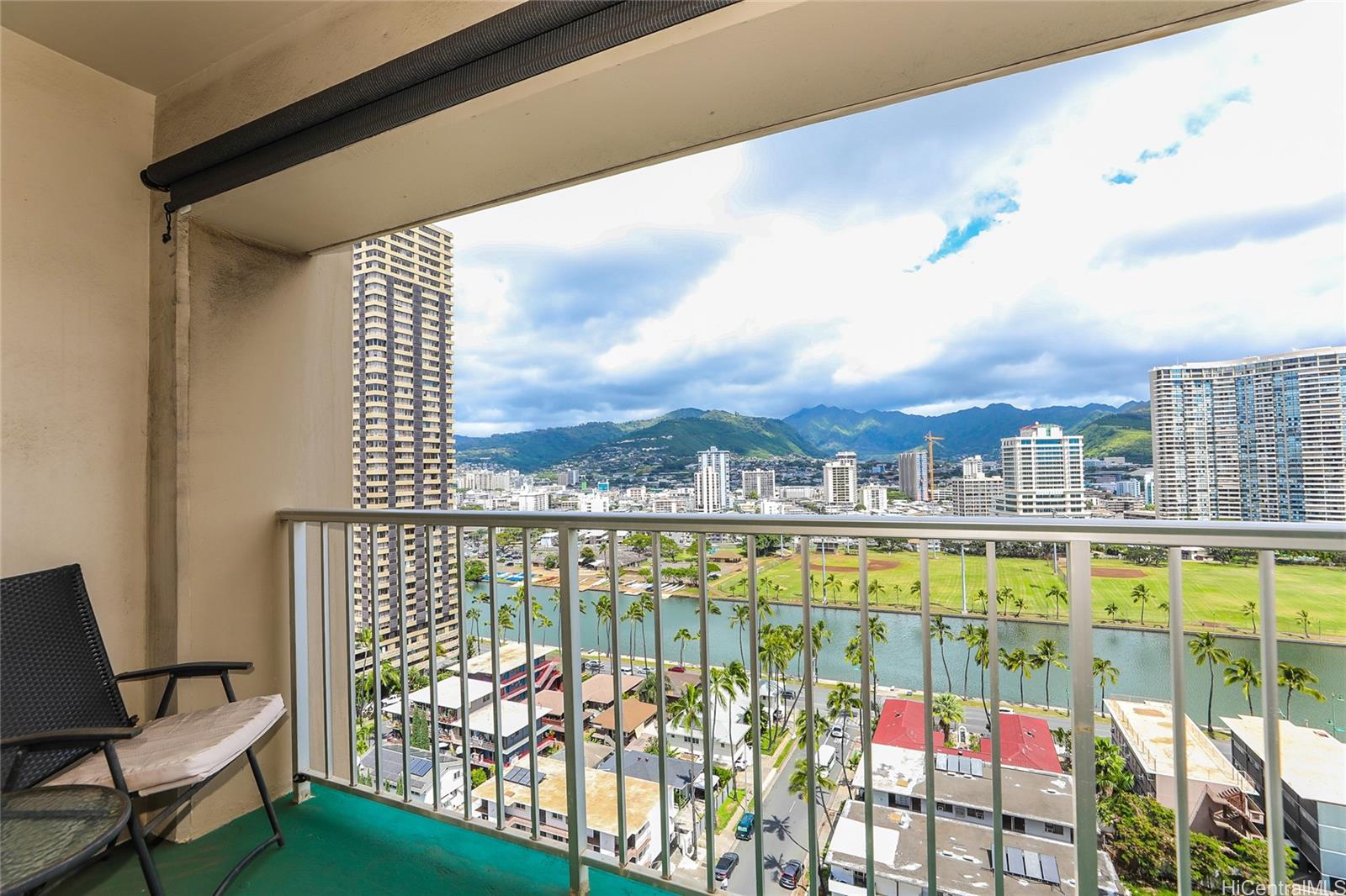Keoni Ana condo # 1307, Honolulu, Hawaii - photo 3 of 23