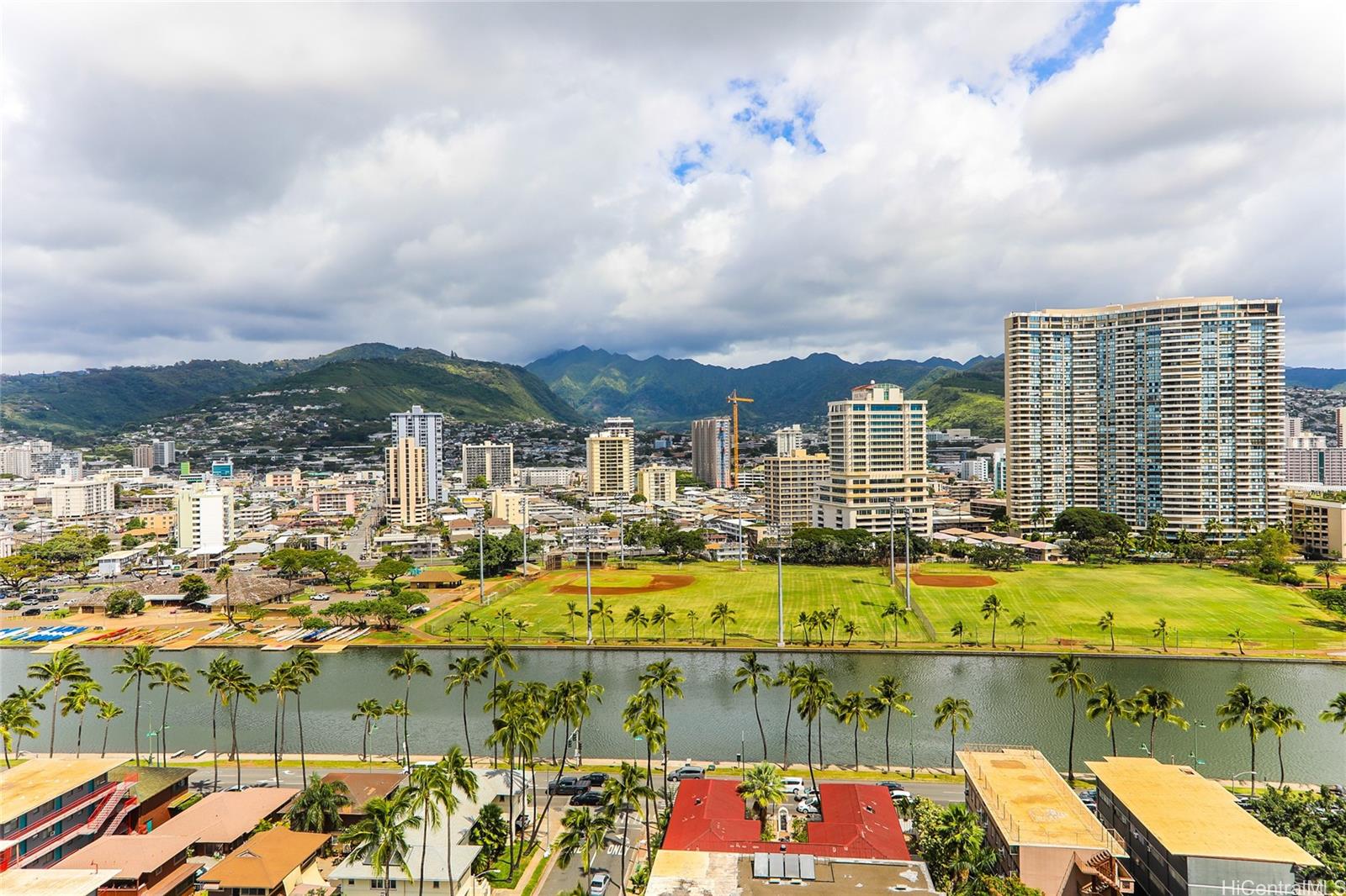 Keoni Ana condo # 1307, Honolulu, Hawaii - photo 4 of 23