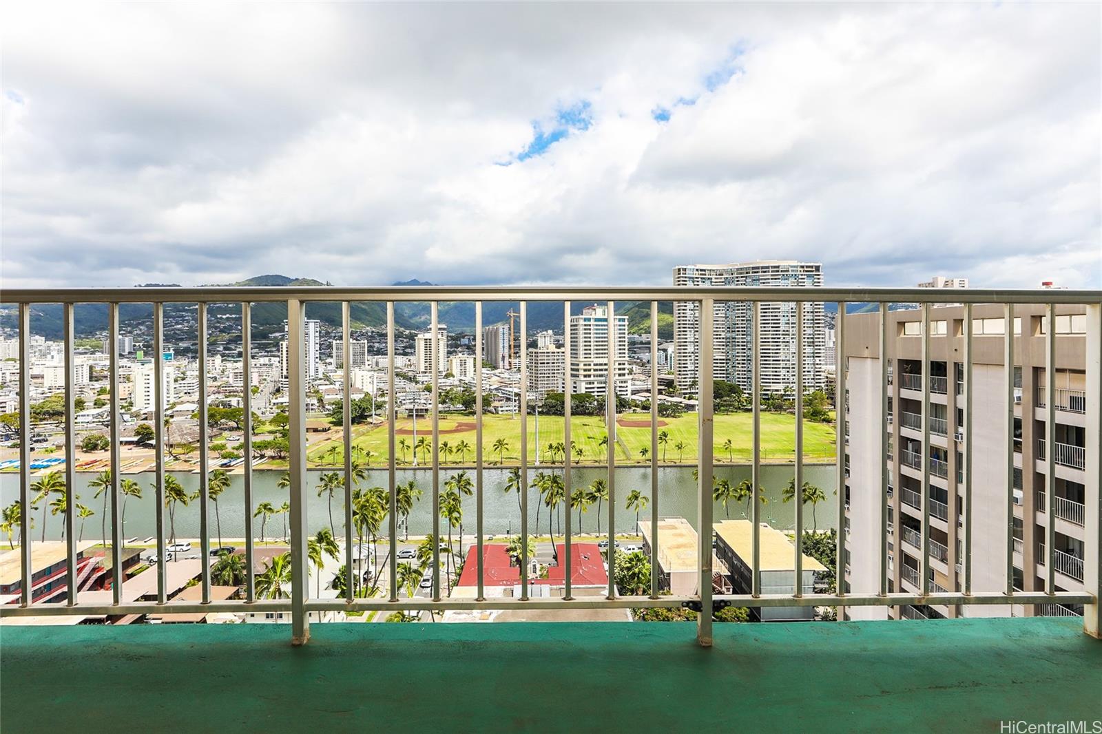 Keoni Ana condo # 1307, Honolulu, Hawaii - photo 5 of 23