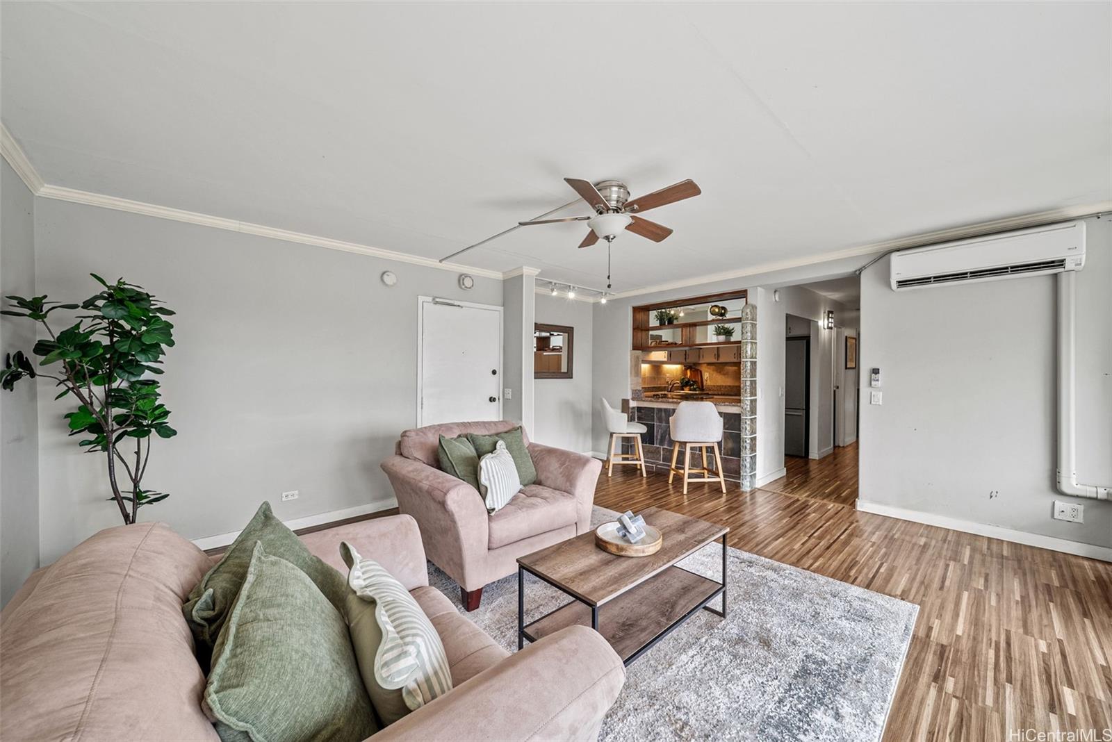 Keoni Ana condo # 204, Honolulu, Hawaii - photo 3 of 20