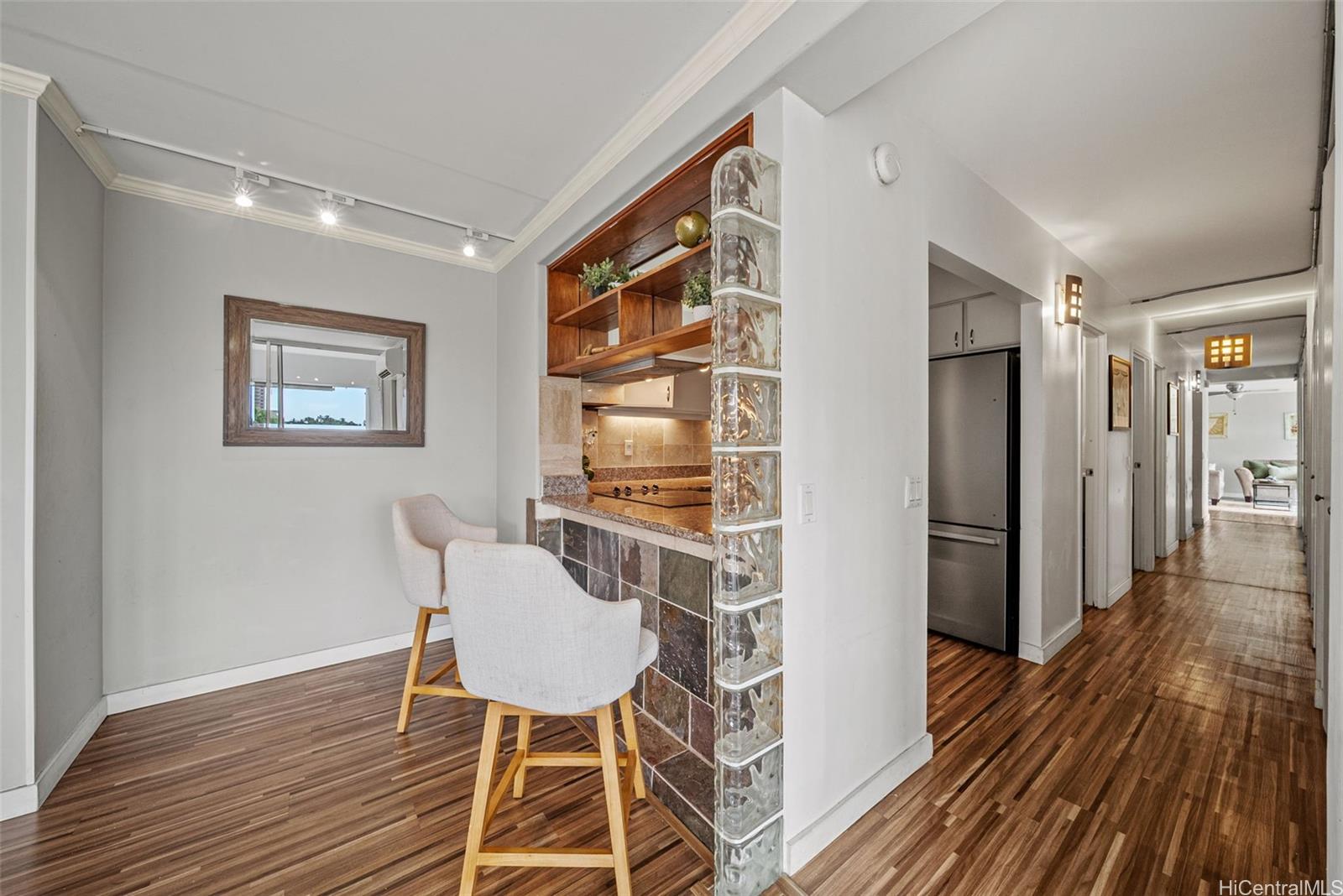 Keoni Ana condo # 204, Honolulu, Hawaii - photo 6 of 20