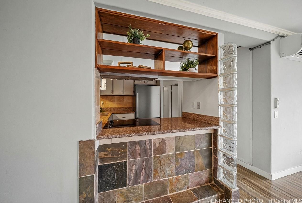 Keoni Ana condo # 204, Honolulu, Hawaii - photo 8 of 20