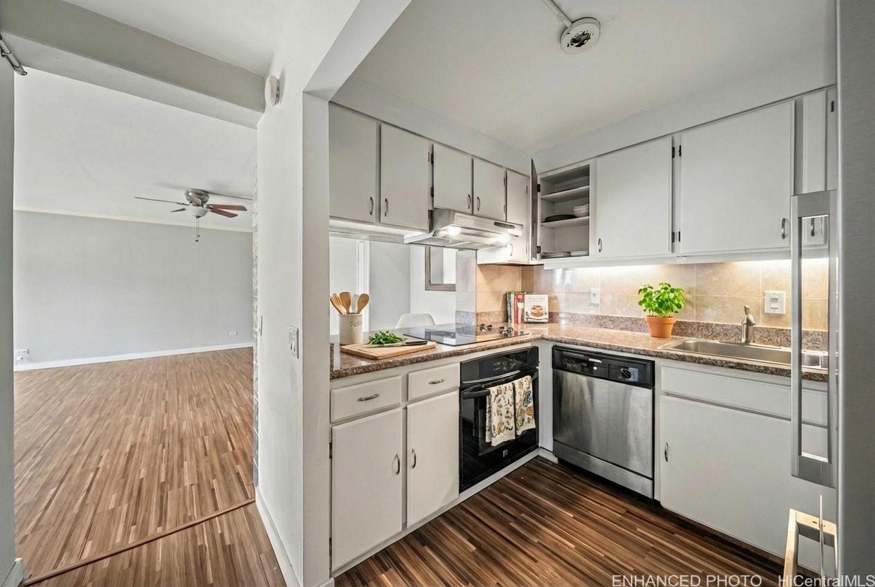 Keoni Ana condo # 204, Honolulu, Hawaii - photo 10 of 20