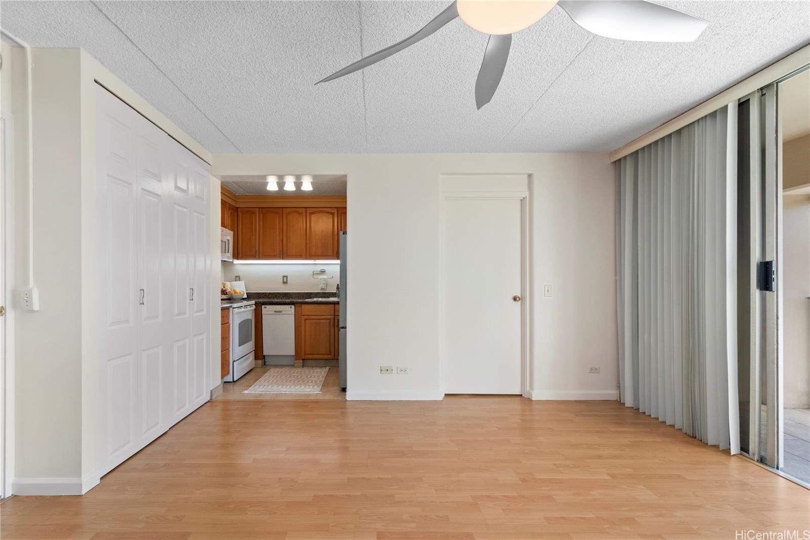 Keoni Ana condo # 206, Honolulu, Hawaii - photo 6 of 13