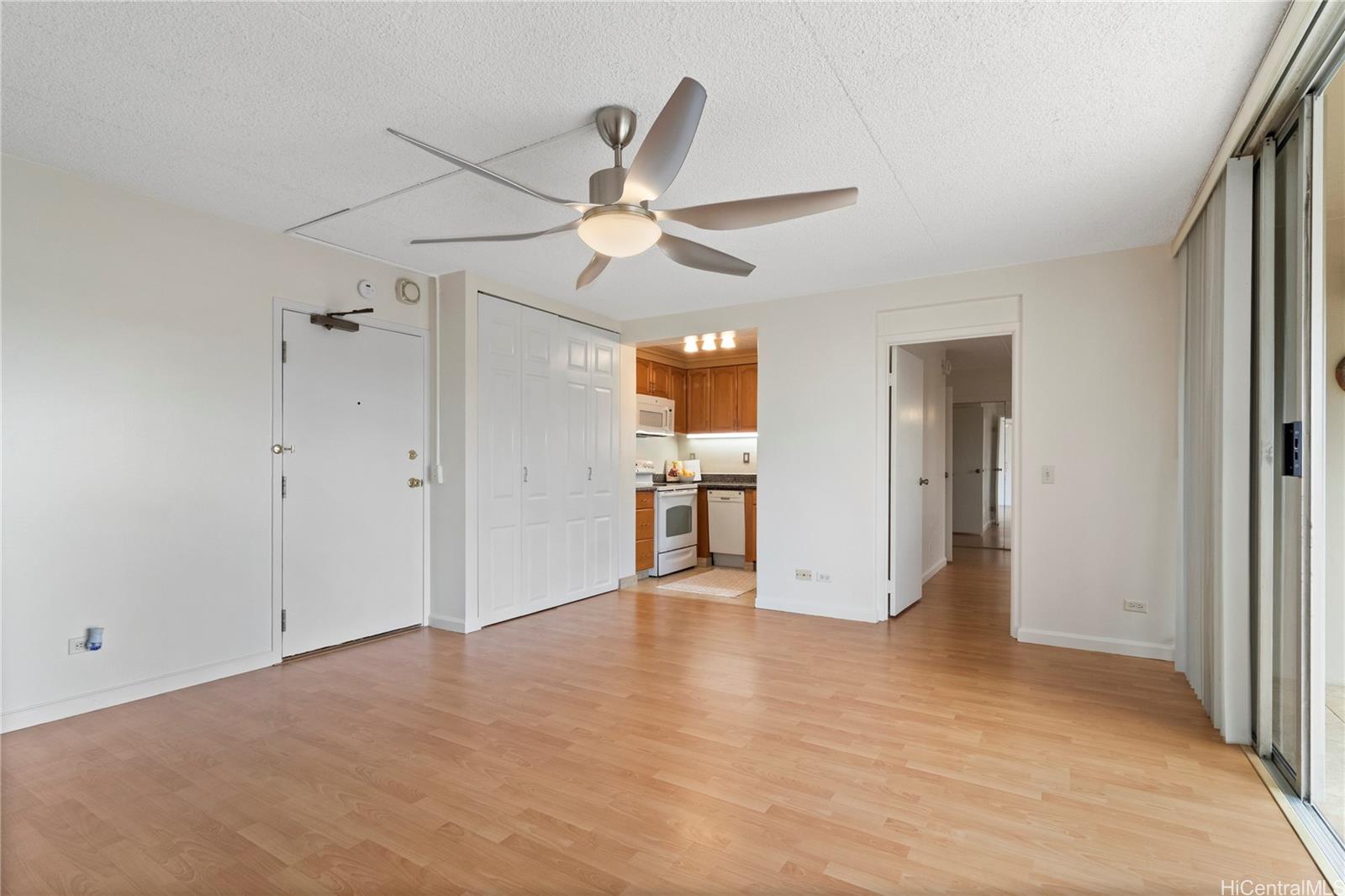 Keoni Ana condo # 206, Honolulu, Hawaii - photo 7 of 13