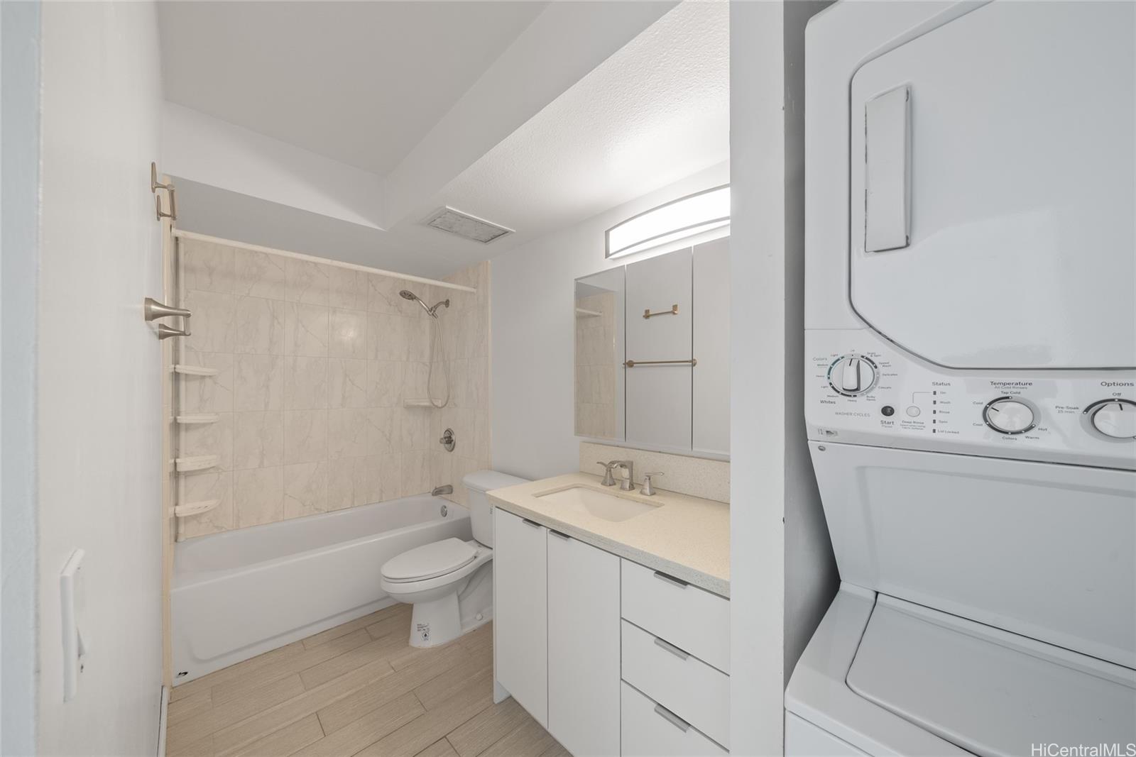 Keoni Ana condo # 308, Honolulu, Hawaii - photo 12 of 17